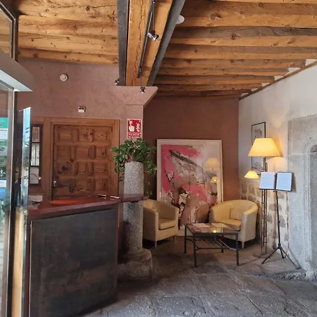 Leyendas فندق 3*