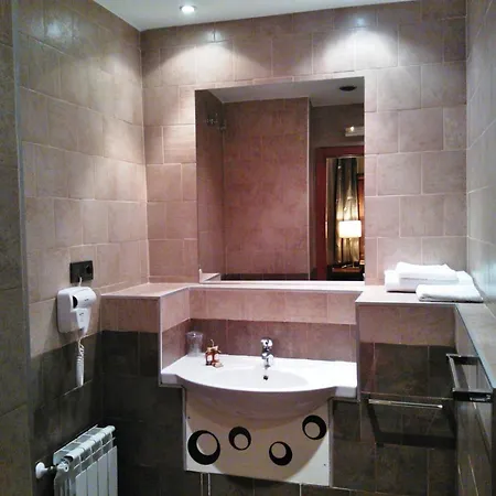 Leyendas Hotel 3*