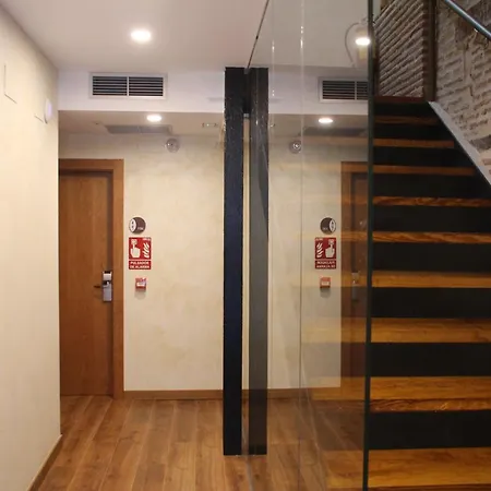 Leyendas فندق 3*