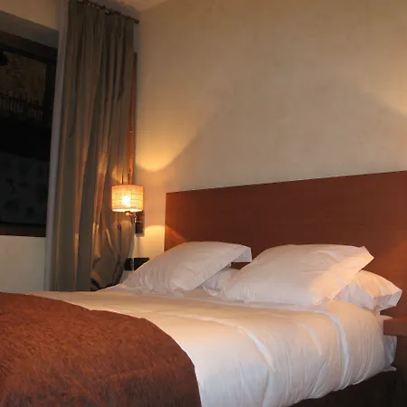 Leyendas فندق Ávila