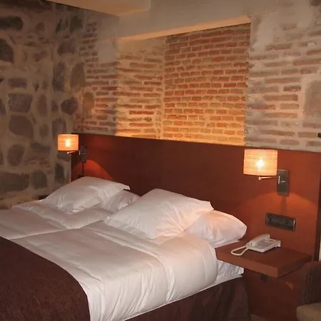 Leyendas מלון 3*