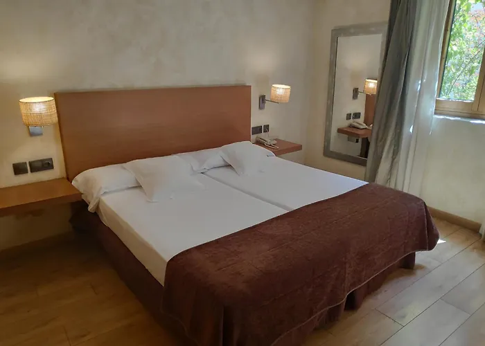 Leyendas מלון 3*