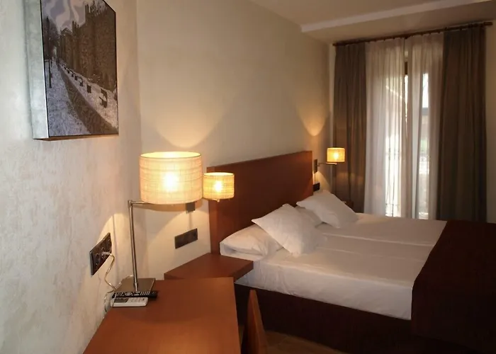 Leyendas מלון 3*